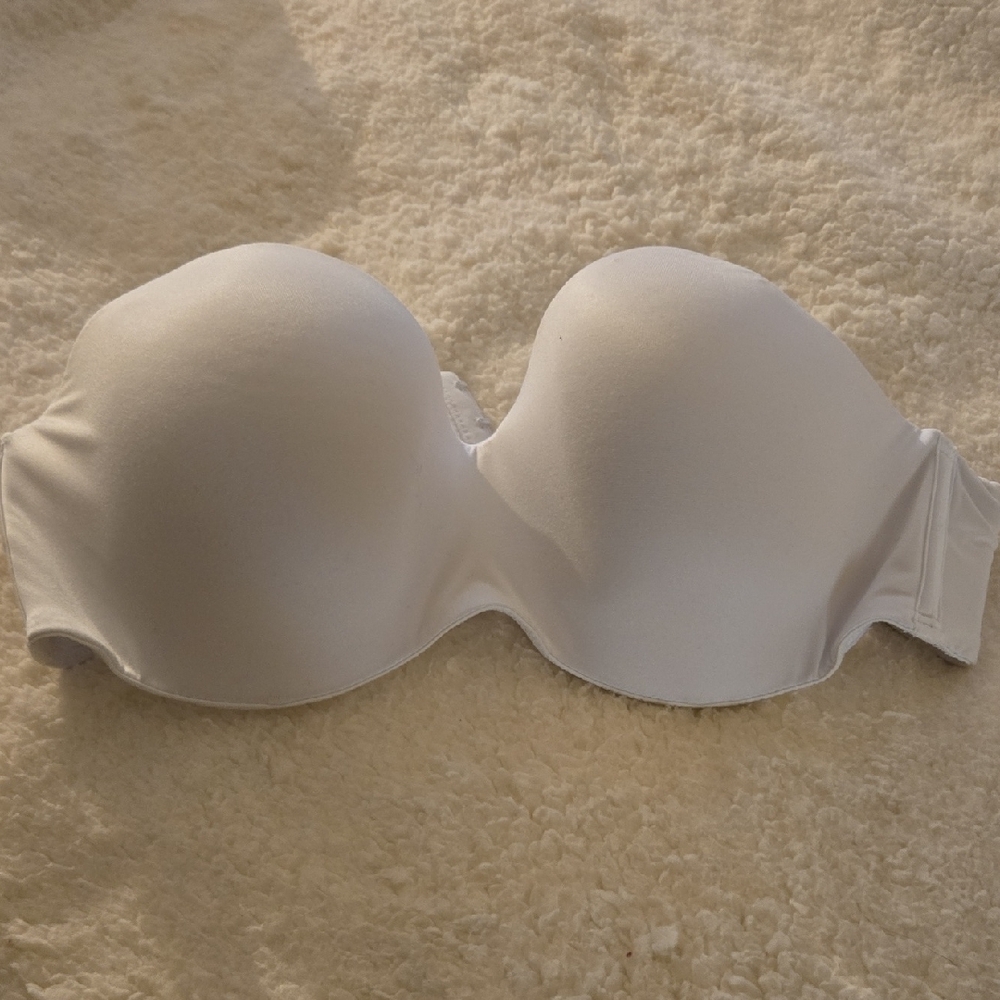 Victoria Secret White Strapless Bra